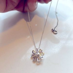 Tiffany & Co Paloma Picasso sterling silver daisy necklace